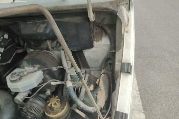 Used Iveco Daily 2014 2.8T-V35 NJ5044XXYQZA43S4 Engine Bay Left