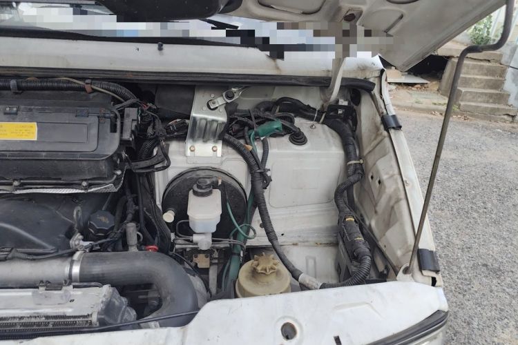 Used Iveco Daily 2014 2.5T-A35 NJ6484ACM47Z4 Engine Bay Left