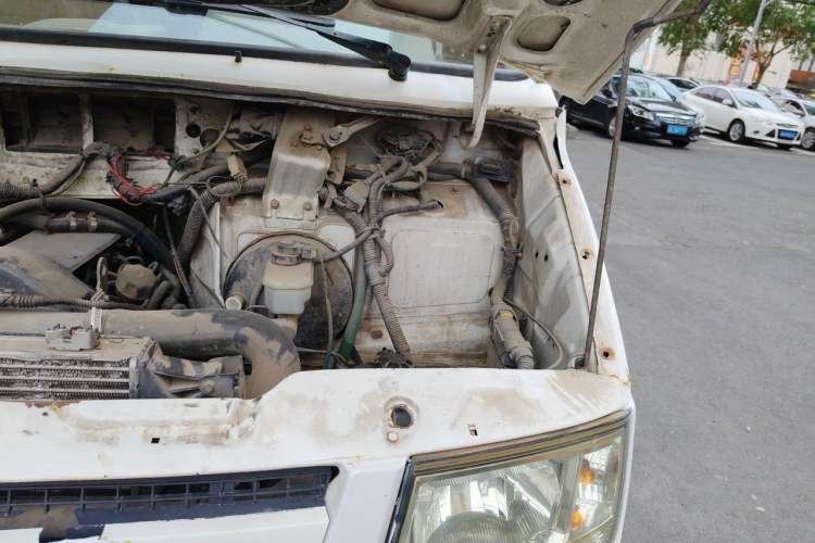 Used Iveco Daily 2014 2.5T-A35 NJ6484ACM47Z4 Engine Bay Left