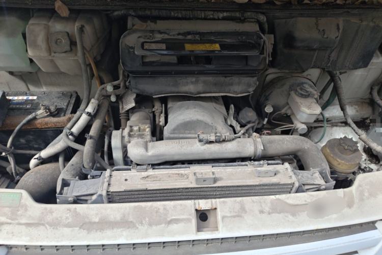 Used Iveco Daily 2014 2.8T-V35 NJ5044XXYQ3A43S4 Engine Bay