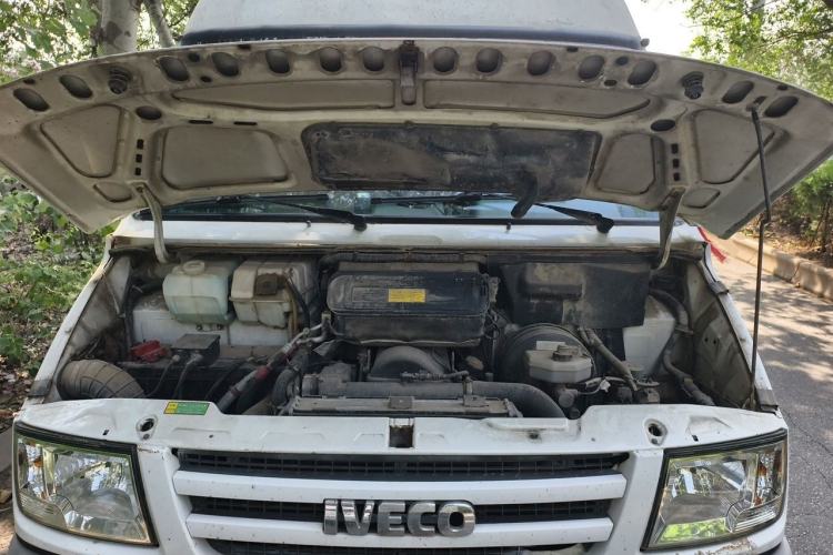 Used Iveco Daily 2014 2.8T-V40 NJ5044XXY3A43S4 Engine Bay