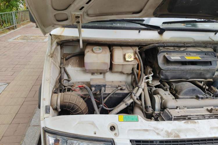 Used Iveco Daily 2014 2.5T-A35 NJ6484ACM47Z4 Engine Bay Right