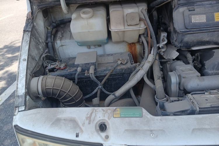 Used Iveco Daily 2014 2.5T-A35 NJ6484ACM47Z4 Engine Bay Right