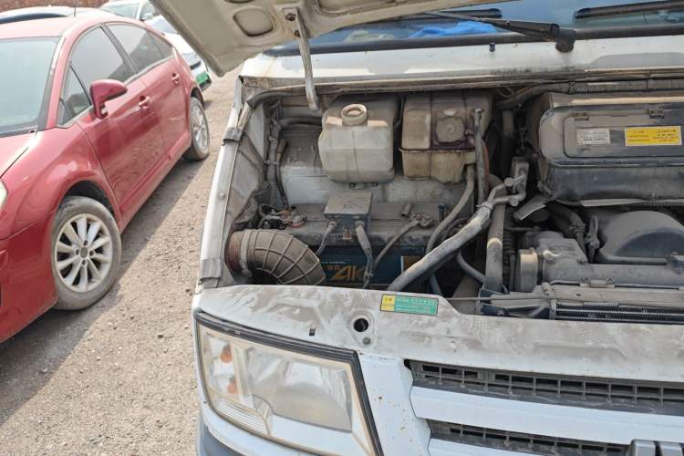 Used Iveco Daily 2014 2.8T-V35 NJ5044XXYQ3A43S4 Engine Bay Right