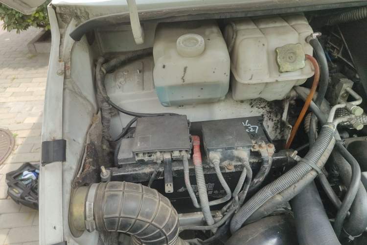 Used Iveco Daily 2014 2.8T-V35 NJ5044XXYQZA43S4 Engine Bay Right