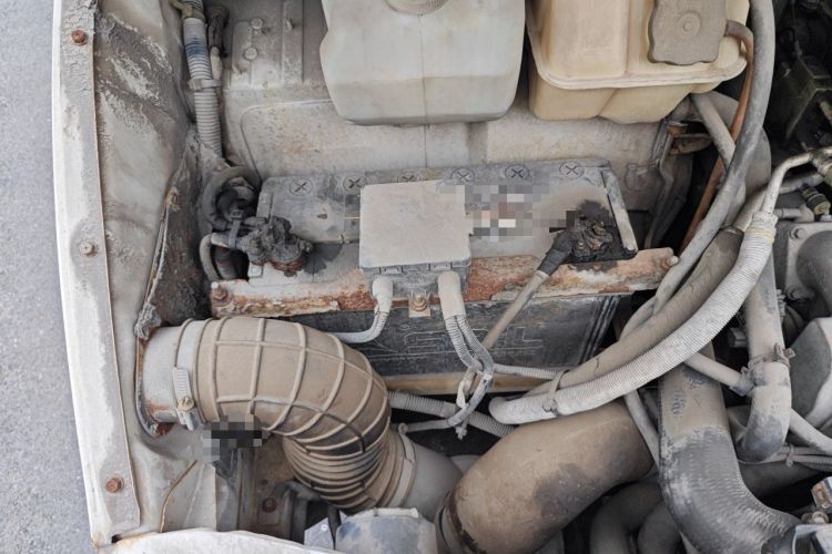 Used Iveco Daily 2014 2.5T-A35 NJ6484ACM47Z4 Engine Bay Right