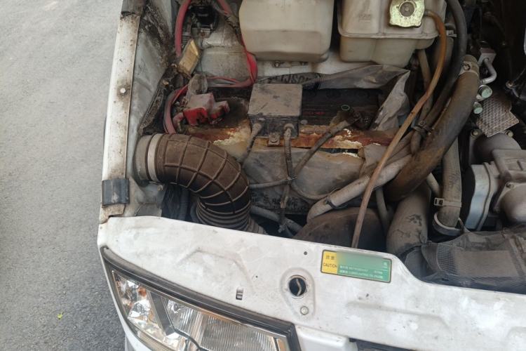 Used Iveco Daily 2014 2.5T-A35 NJ6484ACM47Z4 Engine Bay Right