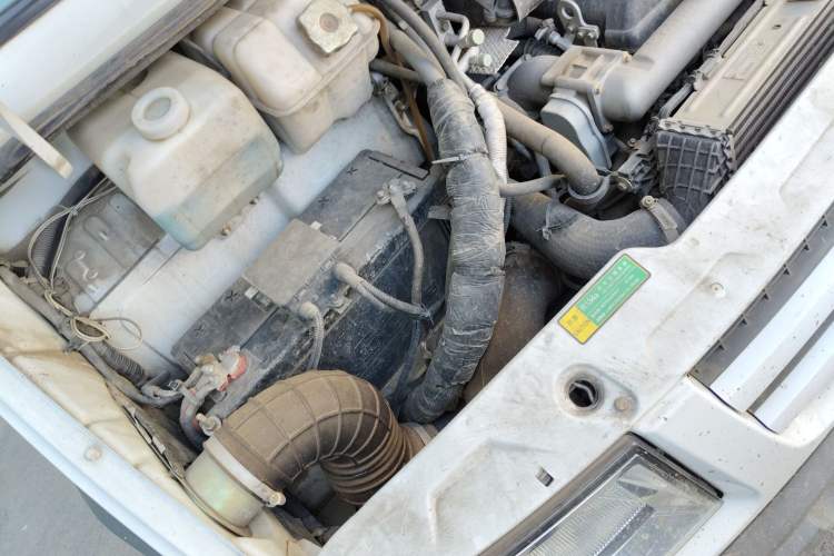 Used Iveco Daily 2014 2.5T-A35 NJ6484ACM47Z4 Engine Bay Right