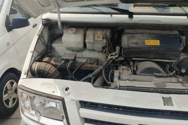 Used Iveco Daily 2014 2.5T-A35 NJ6484ACM47Z4 Engine Bay Right