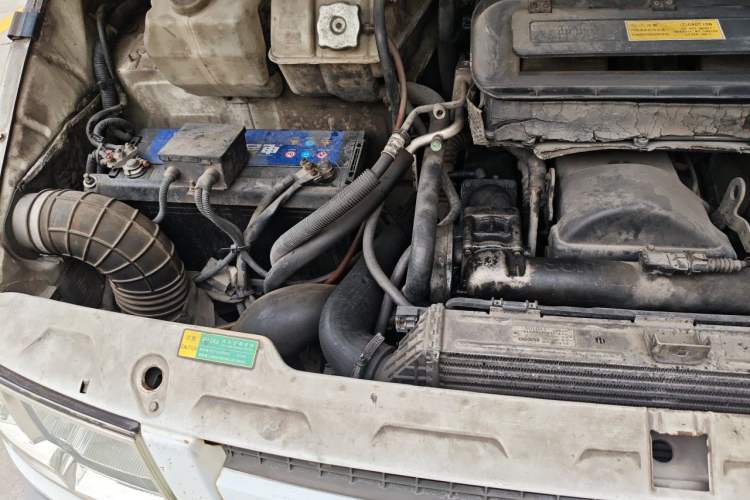 Used Iveco Daily 2014 2.5T-A35 NJ6485AC47Z4 Engine Bay Right