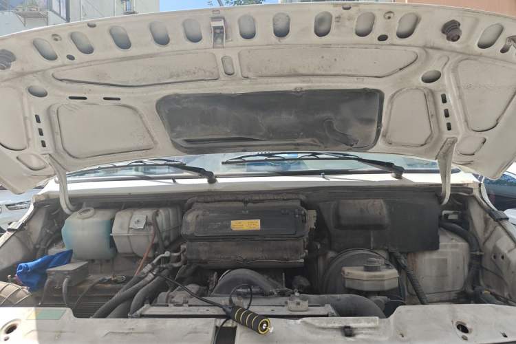 Used Iveco Daily 2014 2.8T-A35 NJ6495ACZ43S4 Engine Bay