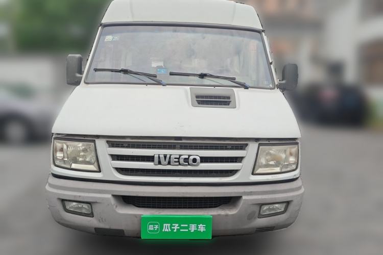 Used Iveco Daily 2014 2.5T-A35 NJ6484ACM47Z4 Front