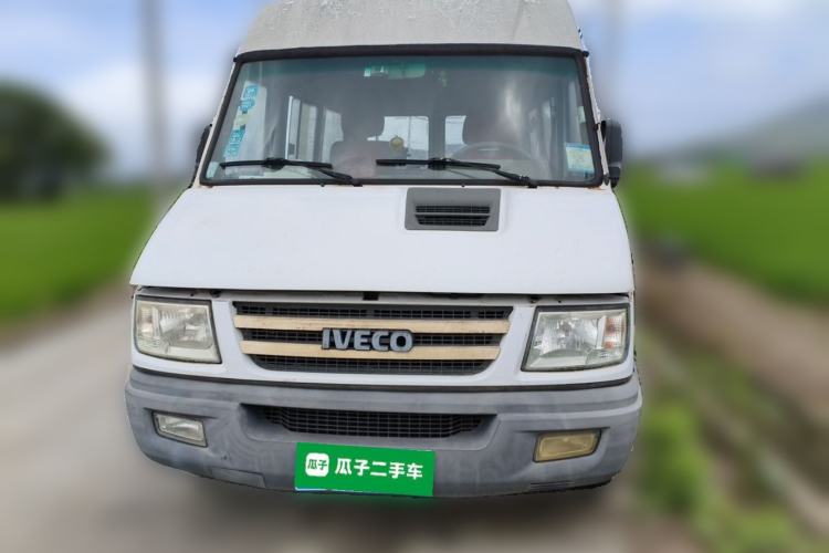 Used Iveco Daily 2014 2.5T-A35 NJ6484ACM47Z4 Front