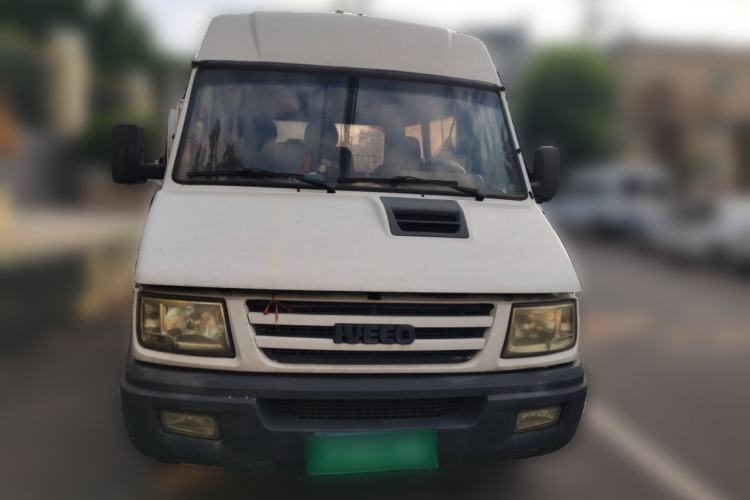 Used Iveco Daily 2014 2.5T-A35 NJ6484ACM47Z4 Front