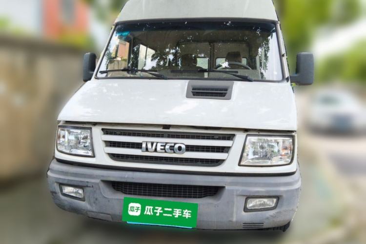 Used Iveco Daily 2014 2.5T-A35 NJ6484ACM47Z4 Front