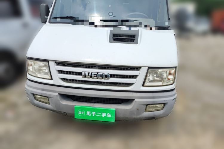 Used Iveco Daily 2014 2.5T-A35 NJ6484ACM47Z4 Front