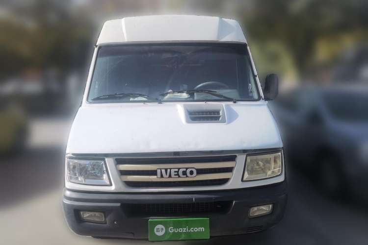 Used Iveco Daily 2014 2.5T-A35 NJ6484ACM47Z4 Front
