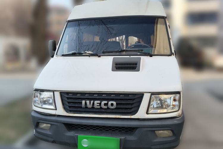 Used Iveco Daily 2014 2.5T-A35 NJ6484ACM47Z4 Front