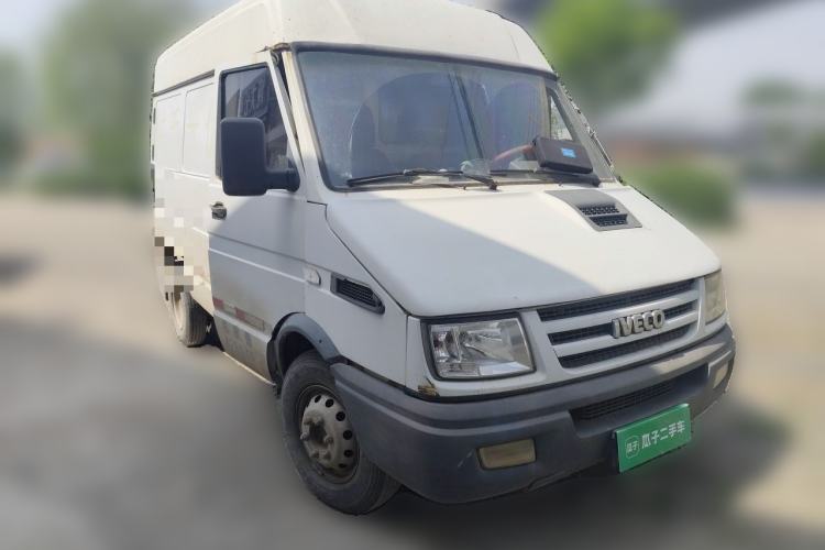 Used Iveco Daily 2014 2.8T-V35 NJ5044XXYQZA43S4 Front Right 45 Deg