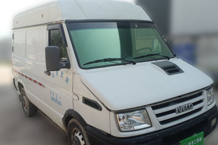 Used Iveco Daily 2014 2.8T-V35 NJ5044XXYQ3A43S4 Front Right 45 Deg