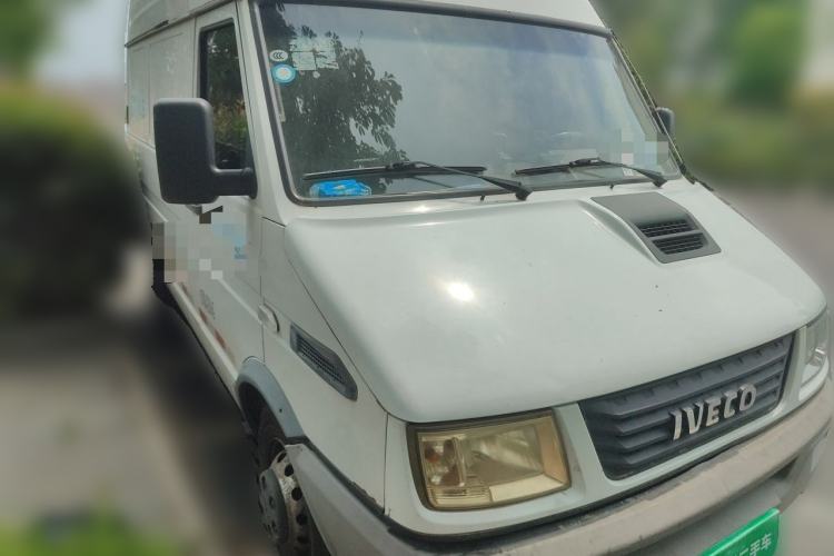 Used Iveco Daily 2014 2.8T-V35 NJ5044XXYQZA43S4 Front Right 45 Deg