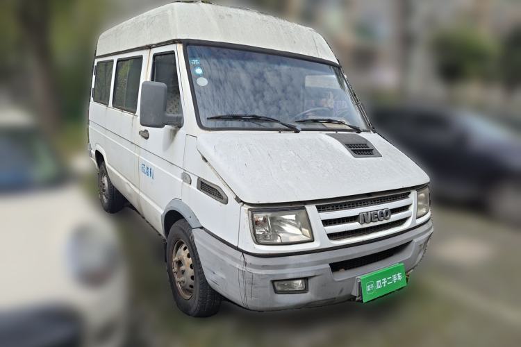 Used Iveco Daily 2014 2.8T-V35 NJ5044XXYQ3A43S4 Front Right 45 Deg
