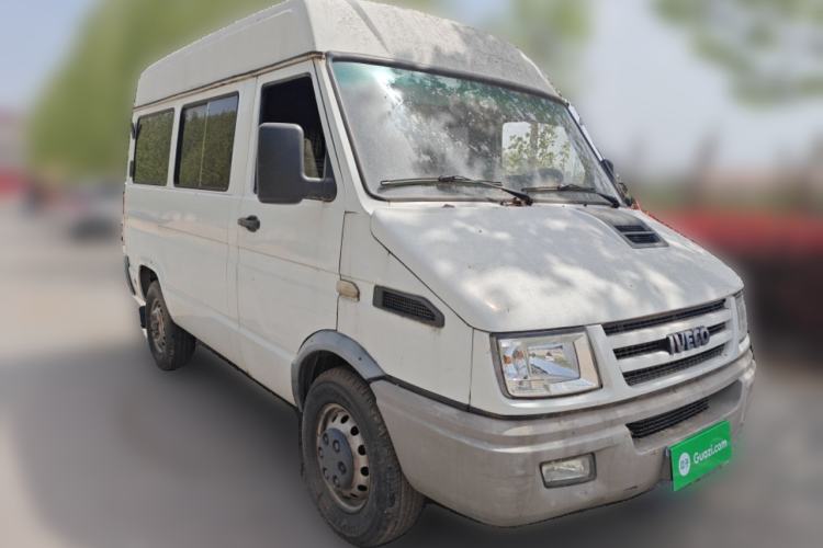 Used Iveco Daily 2014 2.5T-A35 NJ6485AC47Z4 Front Right 45 Deg