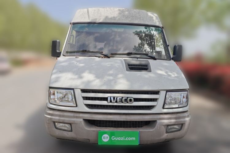 Used Iveco Daily 2014 2.5T-A35 NJ6485AC47Z4 Front