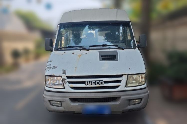 Used Iveco Daily 2014 2.5T-A35 NJ6484ACM47Z4 Front