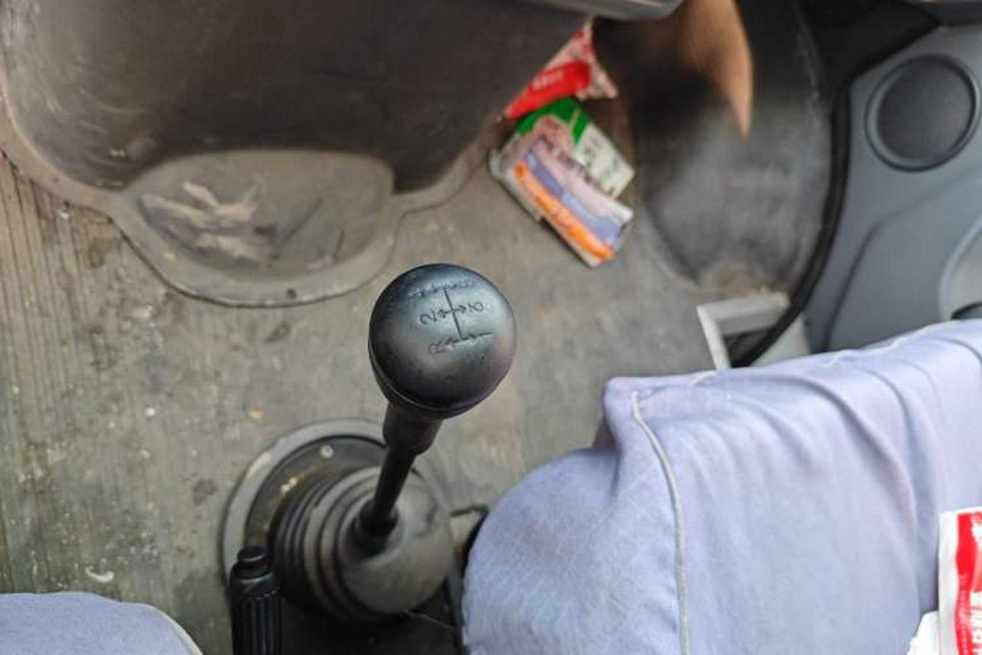 Used Iveco Daily 2014 2.8T-V35 NJ5044XXYQ3A43S4 Gear Lever