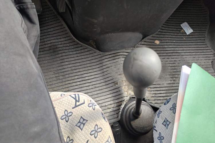 Used Iveco Daily 2014 2.8T-V35 NJ5044XXYQ3A43S4 Gear Lever