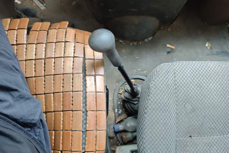 Used Iveco Daily 2014 2.5T-A35 NJ6484ACM47Z4 Gear Lever