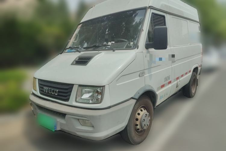 Iveco Daily 2014 2.8T-V35 NJ5044XXYQZA43S4 مستعملة Guazi used car, China used car export, Used car for sale, Used  cars, Cheapest cars for sale