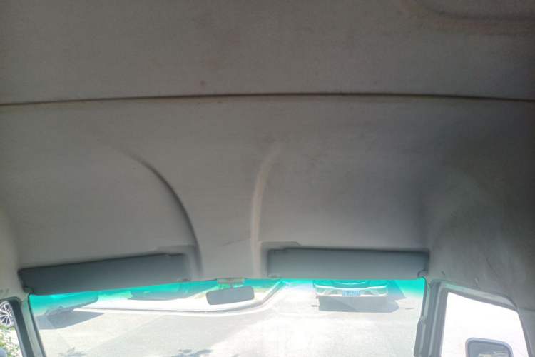 Used Iveco Daily 2014 2.5T-A35 NJ6484ACM47Z4 Headliner