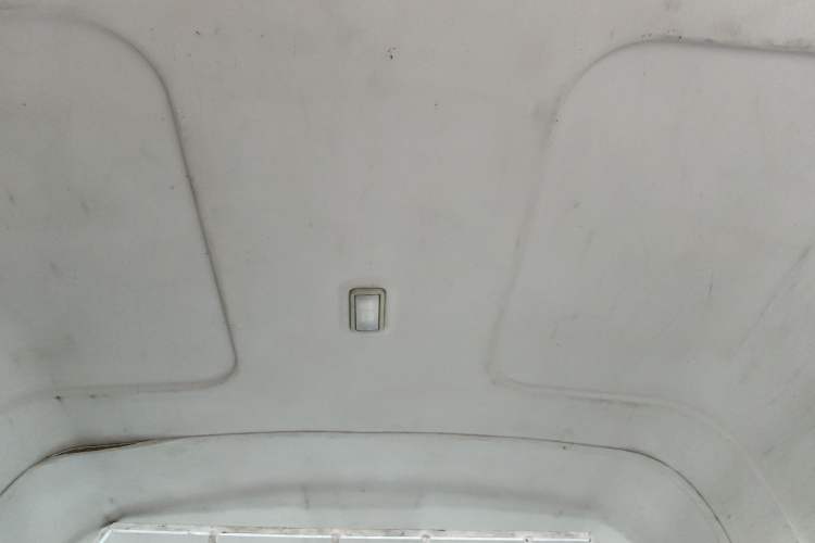 Used Iveco Daily 2014 2.5T-A35 NJ6484ACM47Z4 Headliner