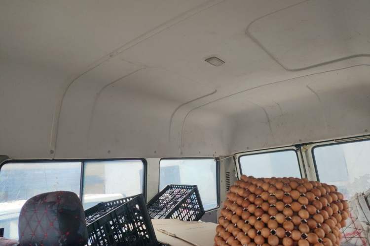 Used Iveco Daily 2014 2.5T-A35 NJ6484ACM47Z4 Headliner