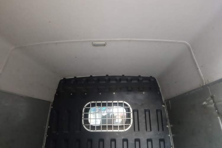 Used Iveco Daily 2014 2.8T-V35 NJ5044XXYQZA43S4 Headliner