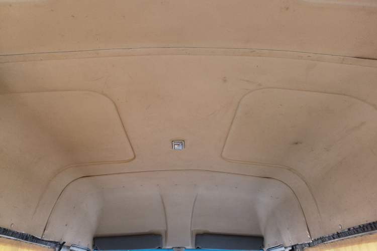 Used Iveco Daily 2014 2.5T-A35 NJ6484ACM47Z4 Headliner