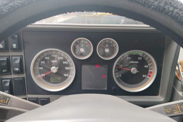 Used Iveco Daily 2014 2.5T-A35 NJ6484ACM47Z4 Instrument Cluster