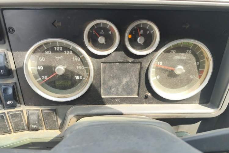 Used Iveco Daily 2014 2.8T-V35 NJ5044XXYQZA43S4 Instrument Cluster