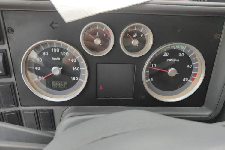Used Iveco Daily 2014 2.5T-A35 NJ6484ACM47Z4 Instrument Cluster
