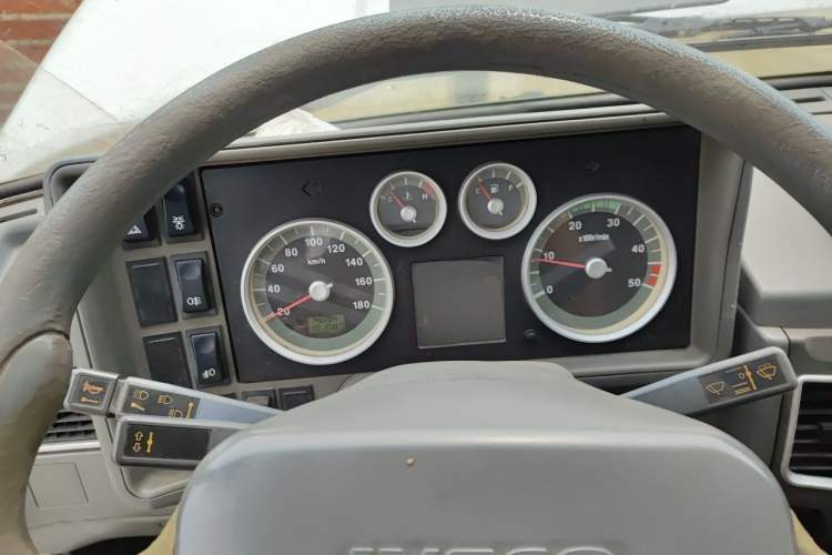 Used Iveco Daily 2014 2.5T-A35 NJ6484ACM47Z4 Instrument Cluster