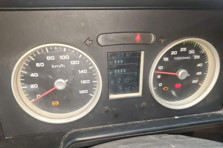 Used Iveco Daily 2014 2.8T-V35 NJ5044XXYQZA43S4 Instrument Cluster