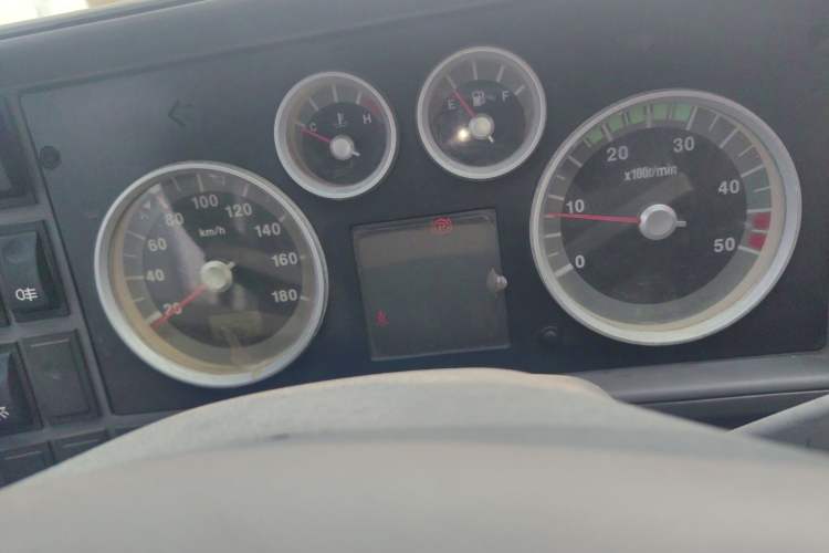 Used Iveco Daily 2014 2.8T-V40 NJ5044XXY3A43S4 Instrument Cluster