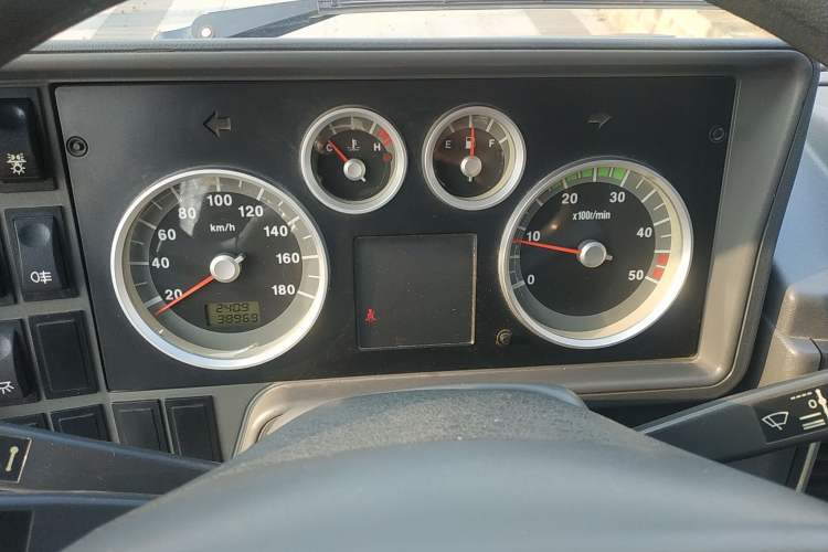 Used Iveco Daily 2014 2.5T-A35 NJ6484ACM47Z4 Instrument Cluster