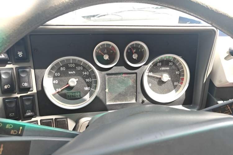 Used Iveco Daily 2014 2.8T-A35 NJ6495ACZ43S4 Instrument Cluster