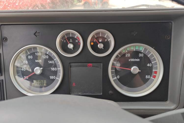 Used Iveco Daily 2014 2.5T-A35 NJ6485AC47Z4 Instrument Cluster