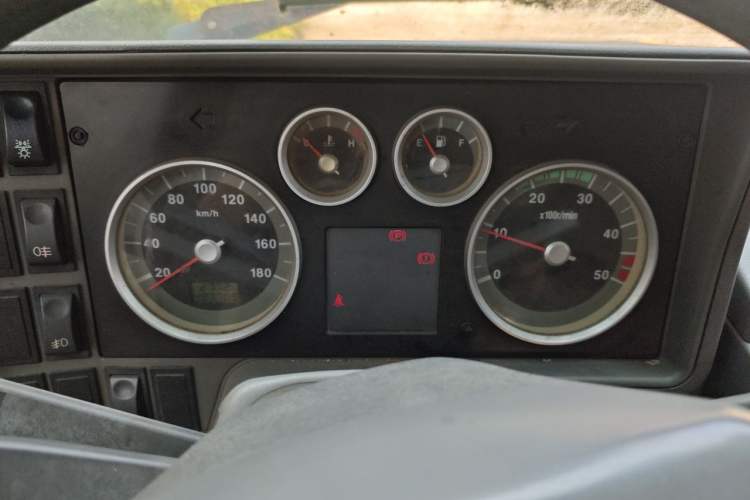 Used Iveco Daily 2014 2.5T-A35 NJ6484ACM47Z4 Instrument Cluster