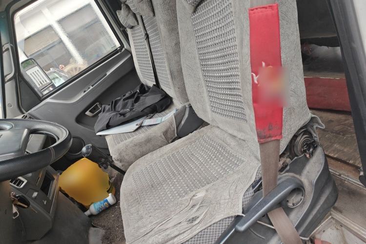 Used Iveco Daily 2014 2.5T-A35 NJ6484ACM47Z4 Left Front Seat