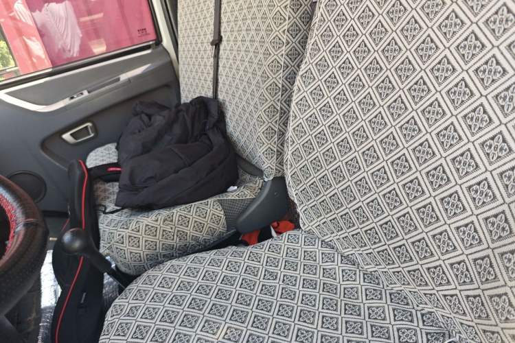 Used Iveco Daily 2014 2.5T-A35 NJ6484ACM47Z4 Left Front Seat